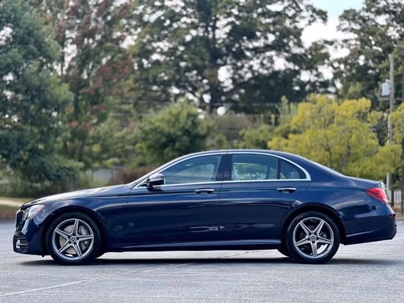 2020 Mercedes-Benz E350 view 4